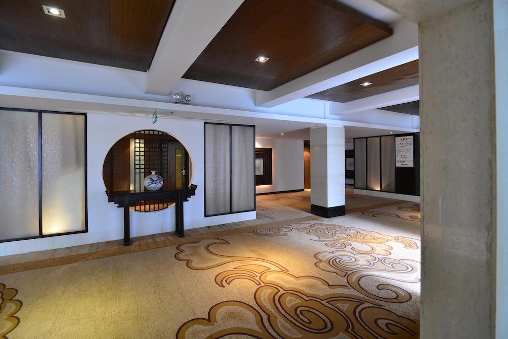 Baodao Exhibition Center Hotel Wuyishan  Bagian luar foto