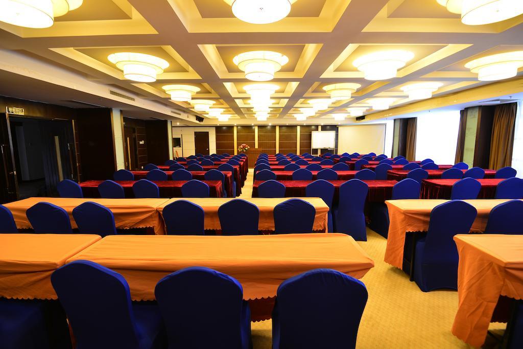 Baodao Exhibition Center Hotel Wuyishan  Bagian luar foto