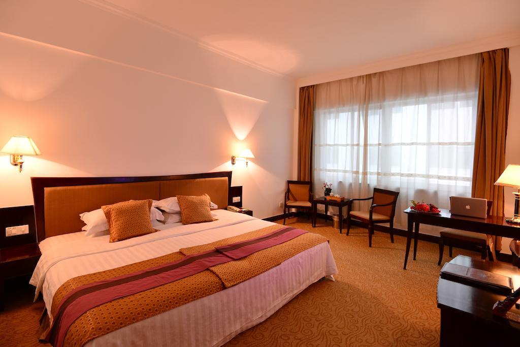 Baodao Exhibition Center Hotel Wuyishan  Bagian luar foto