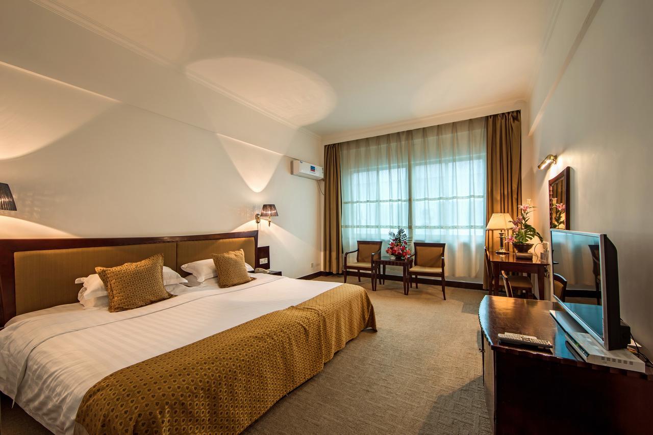 Baodao Exhibition Center Hotel Wuyishan  Bagian luar foto